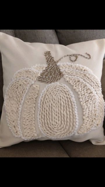 Thanksgiving Pillows Diy, Fall Pillows Diy, Pillows Diy, Thanksgiving Pillows, Diy Thanksgiving, Fall Pillows, Crafty Moms, Pumpkin Crafts, Holiday Food