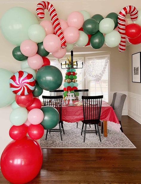 Kid Activities Christmas Party, Christmas Brunch Class Party, Christmas Party Family Ideas, Elf On The Shelf Themed Christmas Party, Family Christmas Party Decorations, Cozy Christmas Party Decor, Holiday Party Kids Activities, Kids Christmas Brunch Party, Christmas Pj Party Ideas For Kids