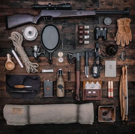 Bushcraft Kit, Bushcraft Shelter, Outdoor Survival Gear, Bushcraft Gear, Survival Life Hacks, Bushcraft Camping, Survival Equipment, Survival Techniques, Survival Life