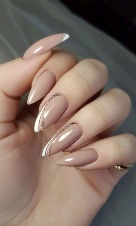 Nude Nails Design 2024, Elegant Touch Nails, Nude Nail Designs, Fancy Nails Designs, Simple Gel Nails, Blush Nails, Makijaż Smokey Eye, Fancy Nails, Gold Nails