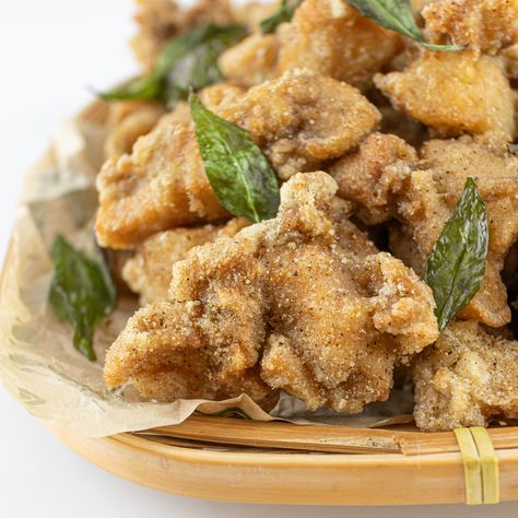 Taiwanese Popcorn Chicken (Vietnamese Style!) Vicky Pham, Taiwanese Popcorn Chicken, Fried Basil, Braised Pork Ribs, Vietnamese Style, Iron Skillet Recipes, Fried Chicken Recipe, American Desserts, Asian Street Food