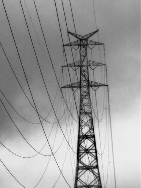 Electricity Aesthetic, Diy Electronics Projects, Electricity Art, Transmission Tower, Power Lines, Urban Industrial, Apple Carplay, Dark Places, Dark Ages