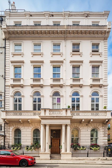 A one-bedroom flat in desperate need of renovation has gone on the market for Mayfair House, Architecture Styles, Classic Facade, Classical Building, Hotel Facade, Townhouse Exterior, Apartment Exterior, British Architecture, Facade Architecture Design