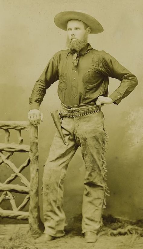 "Old West Cowboy" photos, Part 2 (but without Spencers) Old West Outlaws, Old West Photos, Real Cowboys, Wild West Cowboys, Wilde Westen, Western Life, Cowboy Art, Cowboys Shirt, Vintage Cowboy