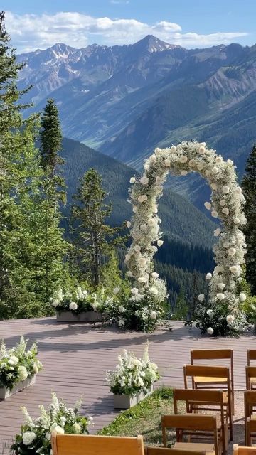 THE WEDDING BLISS on Instagram: "This is pure magic🥹🌲 Would you get married here? 🎥: @o.skifilms 📍: @thelittlenell 📋: @awevents.colorado 🌿: @aspenbranch . . . #view #nature #scenery #weddingvenue #weddingceremony #wedding #stunning #aspen #colorado #forest #mountains #weddingday #weddinginspiration #weddingplanner #weddingplanning" The Wedding Bliss, Aspen Wedding, Mountain Top Wedding, Mountain Wedding Venues, Dream Wedding Venues, Mountain Wedding Colorado, Ceremony Flowers, Wedding Goals, Wedding Mood