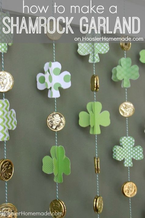 60 Gorgeous DIY St Patrick's Day Decor Ideas - This Tiny Blue HouseEmailFacebookPinterestTwitterEmailFacebookPinterestTwitter Shamrock Crafts, Diy St Patricks Day Decor, Sant Patrick, Shamrock Garland, Shamrock Craft, St. Patrick's Day Diy, Fete Saint Patrick, St Patricks Day Crafts, St Patricks Crafts