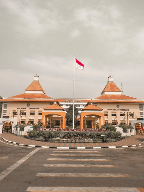 Balai Kota Tangerang, a Govermment Kota Tangerang, Night Pictures, Architectural Styles, Tangerang, Architecture Fashion, Taj Mahal, Bali, Government, Im Not Perfect