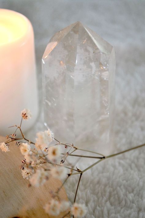 The 1 By Taylor Swift, Crystal Photography, Interior Boho, Crystal Aesthetic, White Magic, Crystal Magic, Witch Aesthetic, Stone Decor, Crystal Grid