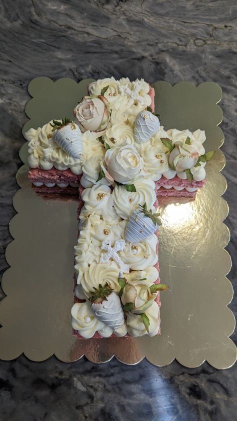 First Communion Cakes For Girls Ideas, Baptism Food Ideas, Christian Desserts, Communion Cakes Girl, Cross Cake Ideas, 1st Communion Cakes, Bible Cake Ideas, Simple Baptism Cake, Baby Baptism Cake