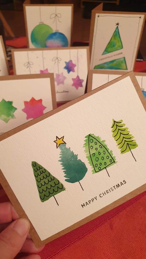 Christmas Doodle Watercolour, Christmas Cards Christmas Tree, Diy Ornaments Christmas Paint, Homage Christmas Cards, Diy Watercolour Christmas Card, Christmas Kid Painting, Watercolour Xmas Card Ideas, Christmas Card Handmade Kids, Paint Your Own Christmas Cards