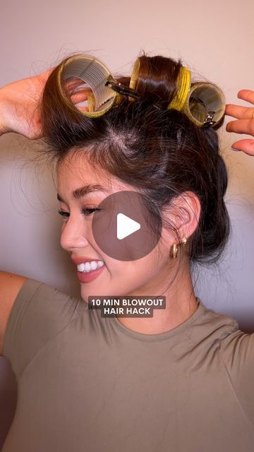 Alxandra on Instagram: "the results were giving…just walked out of salon 😭😮‍💨   ✨PRODUCTS✨ @sharperimageofficial airflow styler (you can also use a 1-1.5 inch curling iron and I found the results are super similar) velcro rollers are from Amazon @colorwowhair style on steroids hairspray  thank you to @karlymarcy for showing me the inspo! 🫶🏻 ib: @lemonsandlucy" Hair Rollers Results, How To Put Hair Rollers In, Velcro Rollers Medium Length Hair, How To Use Velcro Rollers, Velcro Rollers Tutorial, Velcro Rollers, Curling Iron Hairstyles, Blowout Hair, Curling Iron