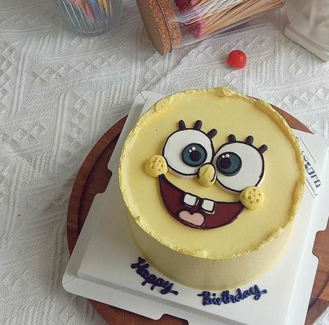 Funny Bento Cake, Funny Cake Designs, Bolo Bento Cake, Tårta Design, Spongebob Cake, Bento Cakes, Mini Bolo, Mini Torte, Cake Mini