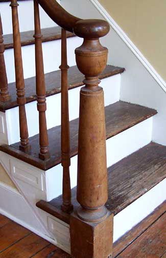 Coit House Colonial Banister, Cottage Stair Railing Ideas, Staircase Post, Cottage Railing, Traditional Banister, English Country Staircase, French Stair Railing, Turned Newel Posts For Stairs, Antique Stair Railing