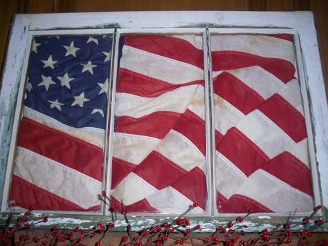 Saw this at a craft show, and had to make.  Aged flag smooshed into an old window frame. Old Flag Ideas, Panel Window Ideas, Upcycle Windows, Americana Window Display, Flag Window Pane, Signs Made From Old Windows, Old Window With Flag, Window Frame Crafts, Flag Ideas