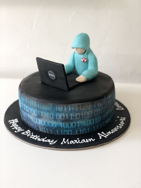 Programmer cake Cake For Computer Programmer, Software Engineer Cake Ideas, Programmer Cake Birthday, Computer Engineer Cake, Coding Cake Computer, Computer Programmer Cake, Computer Cake, Gym Cake, Birthday Cake For Boyfriend