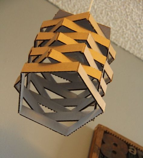 20 Ingeniously Creative Cardboard Projects to Realize at Home Cardboard Lighting, Cardboard Light, Cardboard Furniture Design, Abat-jour Diy, Diy Karton, Karton Design, Diy Para A Casa, Diy Luminaire, Cardboard Diy