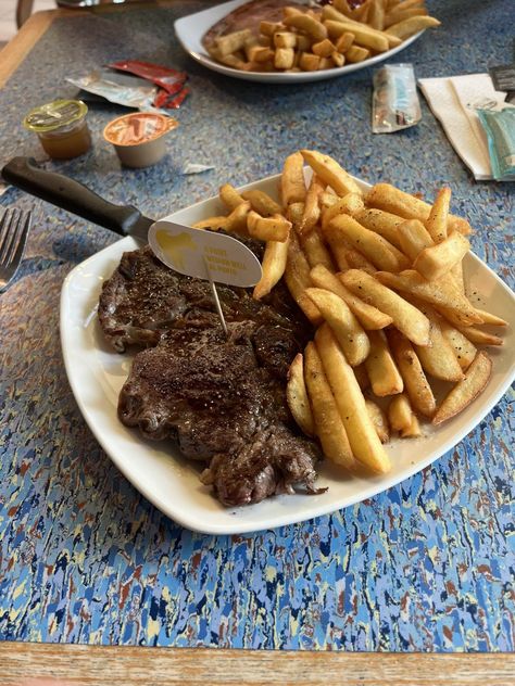 Steak and Chips on the motorway services just outside Limoges 😜 Steak And Chips, Steak, Projects To Try, Chips