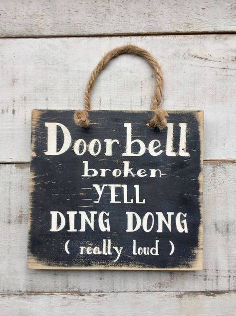 How to Make a Wonderful House with These Funny Home Decor Signs  #homedecorquote Check more at http://bilkagarden.party/how-to-make-a-wonderful-house-with-these-funny-home-decor-signs/ Funny Home Decor Signs, Diy Home Decor For Apartments, Wood Signs Home Decor, Funny Home Decor, Primitive Homes, Funny Bathroom Signs, Door Bell, Bedroom Walls, Decor Signs