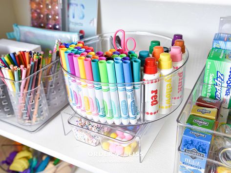 Kids Art Storage, Kids Craft Storage, Kids Desk Organization, Kids Crafts Organization, Crafts To Do At Home, Kids Craft Tables, Craft Closet Organization, Craft Cart, Bedroom Basement