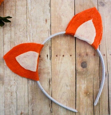 Whip up some quick and easy fox ears with felt, a headband and a hot glue gun! It’s perfect for … Fox Costume Diy, Fox Ears Headband, Fox Headband, Fox Party, Fox Costume, Fox Birthday, Fox Crafts, Diy Baby Headbands, Felt Fox