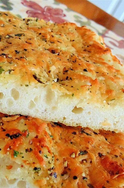 Deliciously Easy Garlic Herb Focaccia | "WOW, this is FANTASTIC!!!!!! It was super simple to whip up in the bread machine too." #bread #breadrecipes #bakingbread Herb Focaccia, Foccacia Bread, Focaccia Bread Recipe, Focaccia Recipe, Focaccia Bread, Herbs De Provence, Bread Machine Recipes, Bread Maker, Garlic Herb