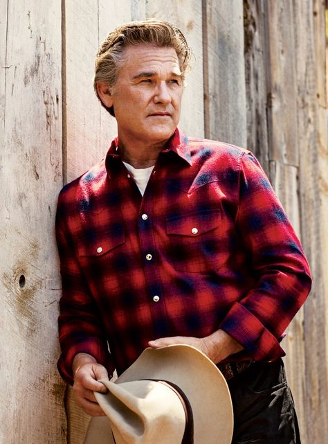 Flannel Shirt Outfits, Men Styling, Flannel Outfit, Kurt Russell, Shirt Outfits, Outfits For Men, Styling Tips, Once Upon A Time, In Hollywood