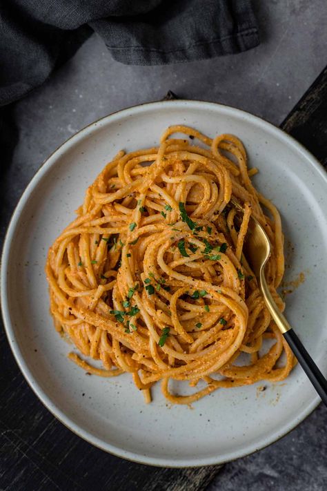 Enjoy the smoky and sweet flavors of this creamy cashew pasta sauce reminiscent of romesco. Roasted red bell peppers, sun-dried tomatoes, and garlic create a delicious vegan sauce perfect for a quick but satisfying pasta dinner. #vegan #dairyfree #pasta #sauce Cashew Pasta Sauce, Cashew Pasta, Broccolini Pasta, Winter Appetizers, Arugula Pasta, Vegan Pasta Sauce, Spring Appetizers, Vegan Sauce, Cauliflower Sauce