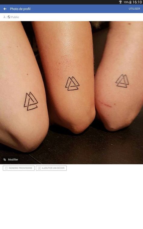 Three Sister Tattoos, Siblings Tattoo For 3, Simbols Tattoo, Family Quotes Tattoos, Cousin Tattoos, Maching Tattoos, Brother Tattoos, Sibling Tattoos, Triangle Tattoos