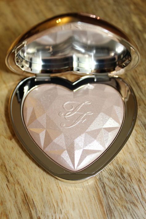 To Faced Highlighter, Too Faced Highlighter Heart, Too Faced Highlighter Diamond, Streamer Makeup, Too Faced Highlighter, Blinded By The Light, Diy Makeup Storage, Ray Of Light, Highlighter Palette