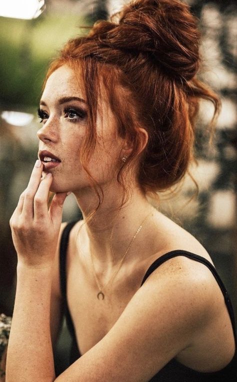 ★•☥D2☥•★ Riley Rasmussen, Boho Makeup, Redhead Models, Red Hair Woman, Chic Makeup, Ginger Girls, Redhead Beauty, Auburn Hair, Fish Tail Braid