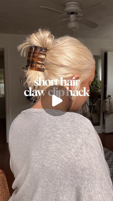 maria layton on Instagram: "SHORT HAIR CLAW CLIP HACK!! save for future use! apparently this works for the SUPER long haired girlies too!!! i am not the inventor of this hack i saw it on pinterest a while ago!! i hesitated to chop my hair because i love my claw clips to much but this saved me!!!!" How To Put Hair In Claw Clip Short Hair, Short Bob Claw Clip, Hair Claw For Short Hair, Claw Clip Hack For Short Hair, Hair Clip On Short Hair, Short Hair In Clip, Short Hair Claw Clip Styles, Hair Clip Hairstyles Short Hair, Bob Claw Clip Hairstyles