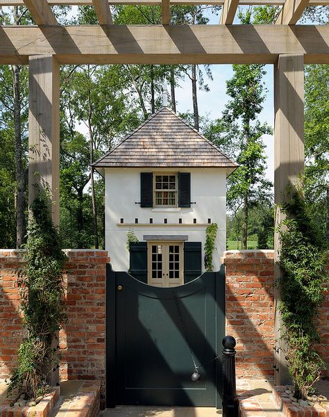 Federal - French Colonial | KEN TATE ARCHITECT Louisiana House, Creole Cottage, New Orleans Homes, French Colonial, Hip Roof, Greek Revival, Romantic Getaway, Interior Design Magazine, French Country Style