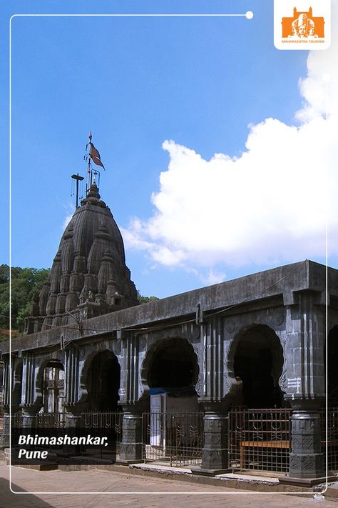 This Temple is one of the 12 sacred Shiva Jyotirlingas in India. Located in Maharashtra’s Pune District, Bhimashankar is a paradise for pilgrims. Fall Background Wallpaper, Temple India, Indian Temple Architecture, Ancient Indian Architecture, Temple Architecture, Fall Background, Ganesha Art, Indian Architecture, Pune