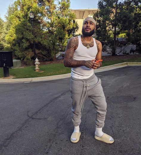 Sweet Pants Outfits, Clarence White, Chris Brown Outfits, Cant Get Over You, Sweet Pants, Dave East, Drippy Outfit, Pants Outfit Men, Mens Summer Outfits