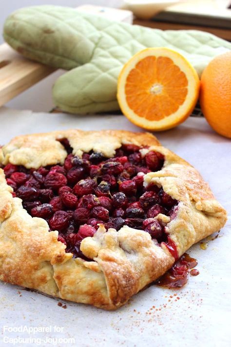 Try this Cranberry Orange Ginger Galette for the Thanksgiving Pie Spread this year. This free-form rustic pie comes together easily, and tastes fabulous! www.kristenduke.com Cranberry Galette, Galette Recipes, Rustic Pie, Fall Appetizers, Galette Recipe, Fall Dessert Recipes, Cranberry Orange, Fall Desserts, Holiday Desserts