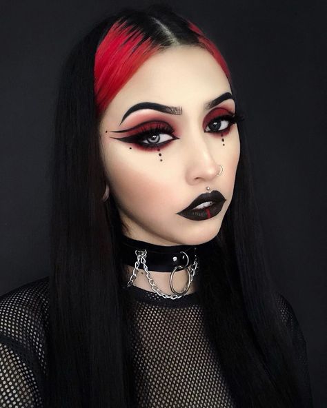 Goth Moodboard, Black Goth Makeup, Sith Makeup, Goth Eyeliner, Black And Red Makeup, Gothic Eye Makeup, Goth Hairstyles, Goth Make Up, Red Makeup Looks