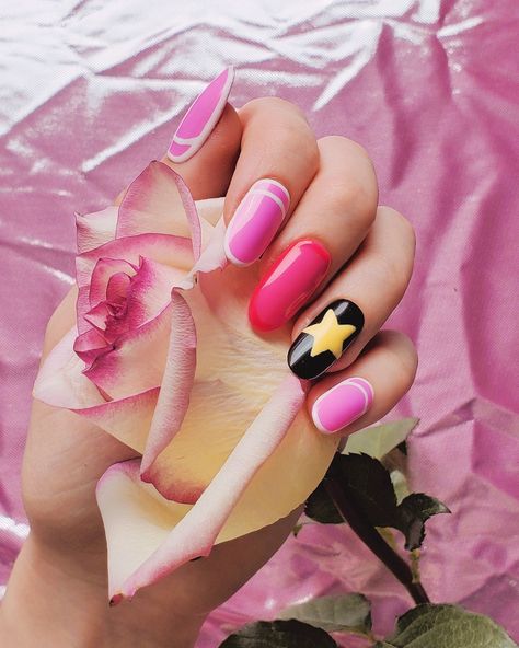 pink steven universe nail art by bishoujonails Steven Universe Nails, Universe Nails, White Diamond Steven Universe, Nails Pictures, Blue Diamond Steven Universe, Amethyst Steven Universe, Garnet Steven Universe, Pink Diamond Steven Universe, Pearl Steven Universe