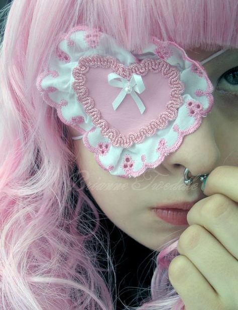 Heart Eyepatch, Menhera Aesthetic, Pastel Punk, Heart Eye, 일본 패션, Pastel Goth Fashion, Yami Kawaii, Eye Patches, Eye Patch