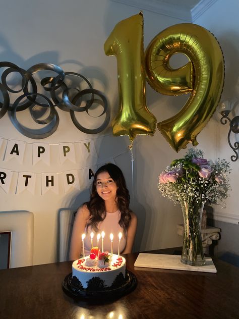 19th Birthday Party Ideas, 19th Birthday Party, Happy Birthday 19, 19th Birthday Cakes, Cute Birthday Party, Surprise Birthday Decorations, Happy 19th Birthday, Birthday Party Decorations For Adults, Birthday Goals