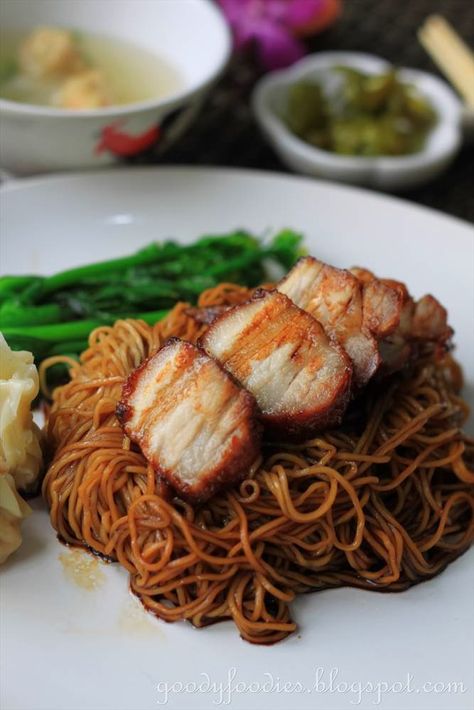 GoodyFoodies: Recipe: Dry Wonton Noodles (Konlo Wantan Mee) with Homemade Char Siu Wonton Noodles, Asian Noodle Recipes, Char Siu, Eat Your Heart Out, Malaysian Food, Chinese Dishes, Bbq Pork, Chinese Cooking, Noodle Dishes