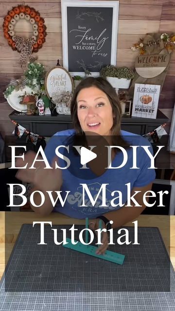 Bow Maker Diy, Diy Wreath Bow Tutorial, Making Bows For Wreaths, How To Make A Ribbon Bow, Bow Tie Tutorial, Diy Gift Bow, Ribbon Bow Tutorial, Bow Making Tutorials, Diy Wreath Bow