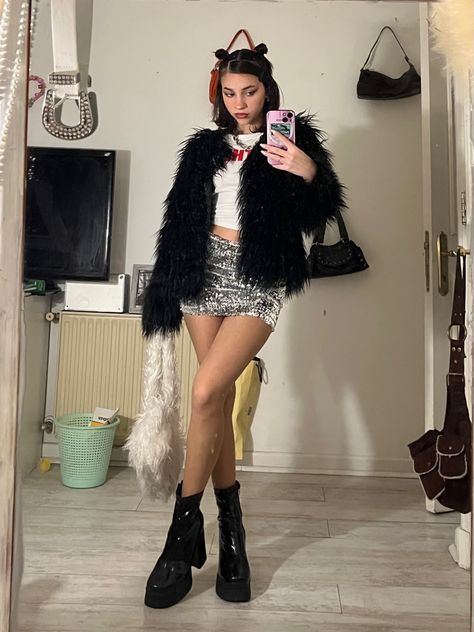 Alternative Christmas Party Outfit, Emo Nye Outfit, Club Outfits Alternative, Y2k Nye Outfit, Alternative Nye Outfit, Alter Ego Outfits, Alt New Years Outfit, New Years Eve Outfits Alternative, New Years Eve Club Outfit