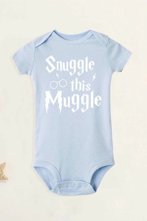 Harry Potter Onsies, Harry Potter Onsie, Harry Potter Onesie Baby, Cute Onesies For Babies, Harry Potter Baby Girl, Harry Potter Clothes, Diy Winter Clothes, Harry Potter Baby Clothes, Baby Harry Potter