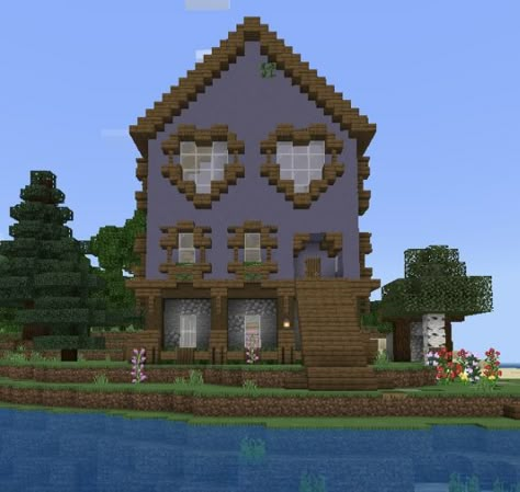 Mc Window Designs, Minecraft House Windows, Spiderman Minecraft House, Minecraft Stained Glass Window Designs, Heart Window Minecraft, Heart House Minecraft, Terracotta Minecraft House, Terracotta House Minecraft, Minecraft Heart House