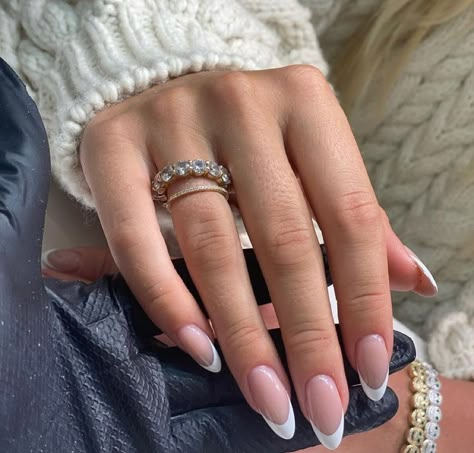 Unghie Sfumate, French Acrylic Nails, Oval Nails, Neutral Nails, Minimalist Nails, Chic Nails, French Tip Nails, Perfect Nails, Cute Acrylic Nails