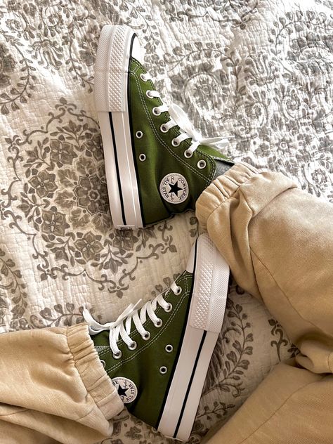 Platform Green Converse, Platform Converse Aesthetic, Green Converse Aesthetic, Green Platform Converse, Sage Green Converse, Cute Converse Shoes, Mode Converse, Dark Sage Green, Converse Aesthetic