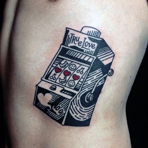 Rib Cage Side True Love Slot Machine Male Tattoos Slot Machine Tattoo, Tatuagem Masculina Pequena, Jack O'connell, Machine Tattoo, Omerta Tattoo, Slot Machine Cake, Machine Video, Pinup Art, Slot Machine Party