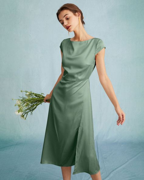 Green Midi Dress Outfits, White Cocktail Dress Classy, Sage Green Bridesmaid Dress, Tailored Clothes, Midi Dress Formal, White Cocktail Dress, White Midi, Black White Dress, Midi Sheath Dress