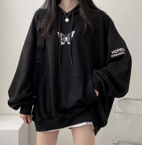 Black Hoodie Outfit, Hoddies Outfits, Hoodies Outfit, Timeless Fashion Pieces, Stylish Hoodies, Korean Casual Outfits, Quick Outfits, Tomboy Style Outfits, Fashionista Clothes