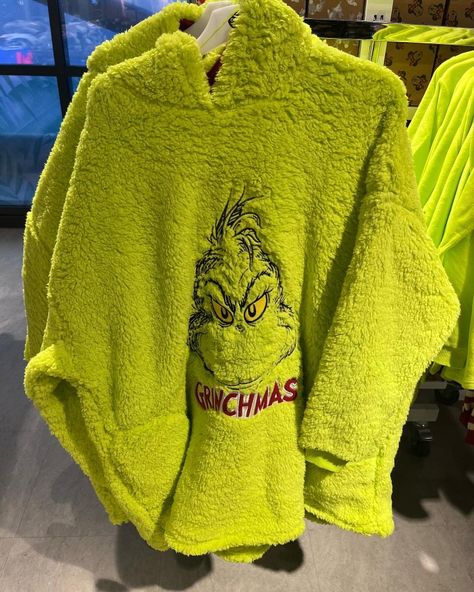 Grinch Outfit, Christmas Sleepover, Grinch Christmas, Amazon Finds, Grinch, New Outfits, Street Style, My Style, Disney